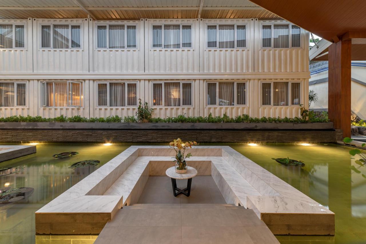 Kontena Hotel Batu  Zewnętrze zdjęcie